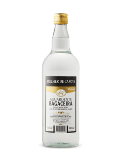 Mulher De Capote Aguardente Bagaceira